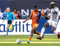 邓紫棋与男,友同行,窦骁何超莲,凯发娱乐官网,凯发娱乐H5官网入口,凯发娱乐网站,凯发娱乐官网娱乐,凯发娱乐H5登录入口