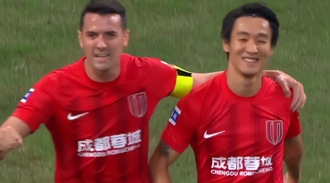 邓紫棋与男,友同行,窦骁何超莲,凯发娱乐官网,凯发娱乐H5官网入口,凯发娱乐网站,凯发娱乐官网娱乐,凯发娱乐H5登录入口